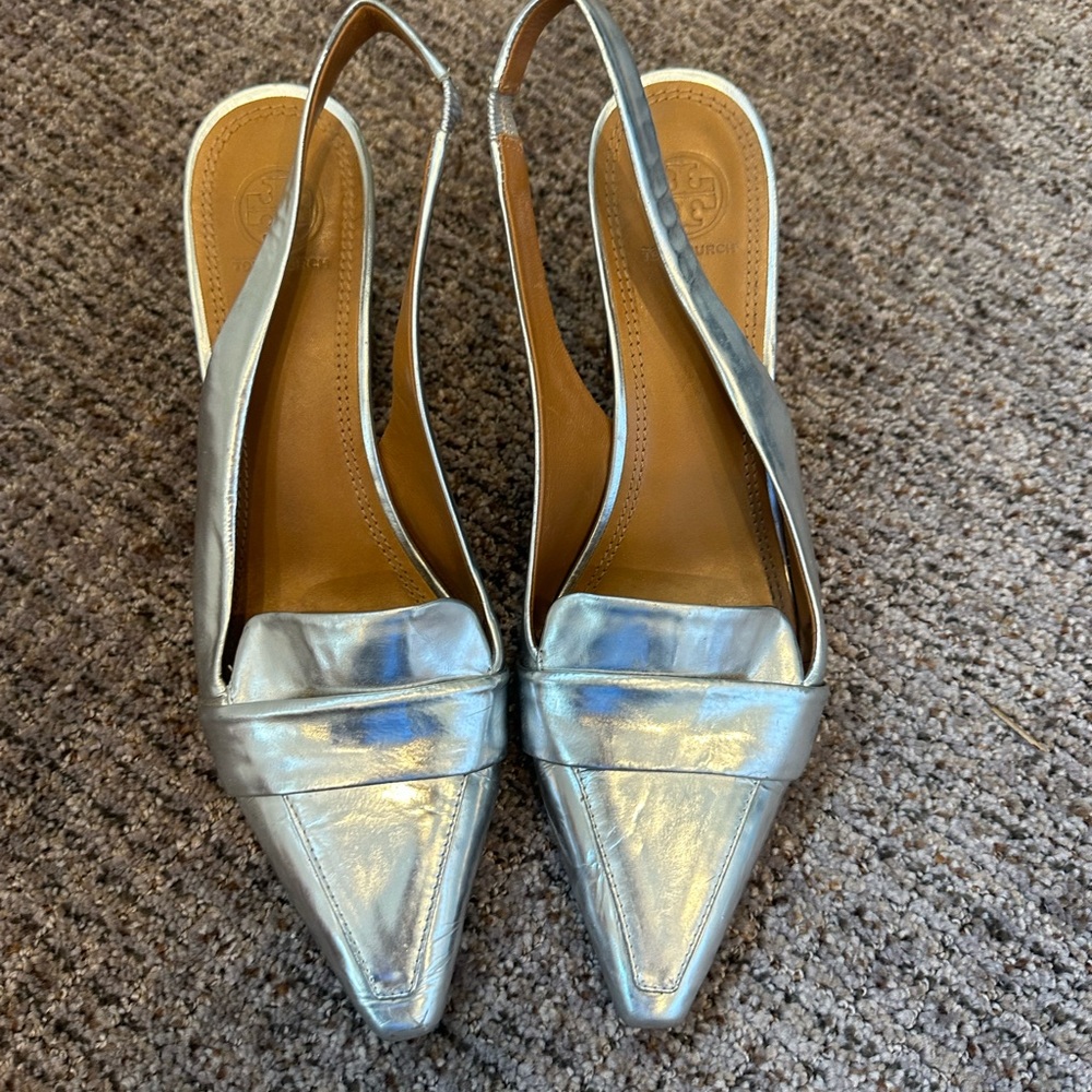 Tory Burch size 9 chrome (silver)
